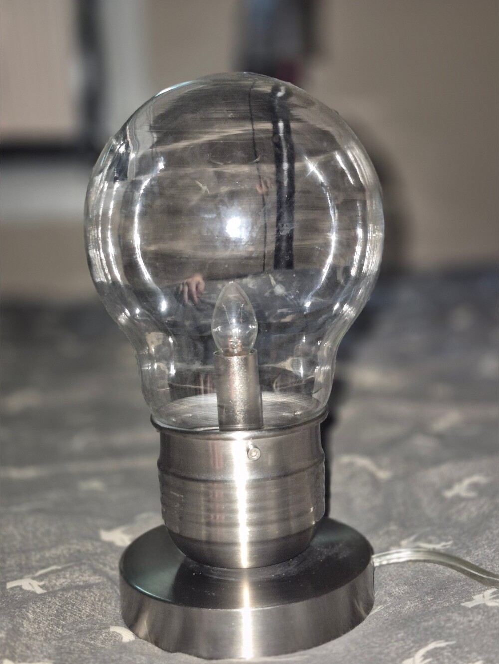 Light Bulb Shaped Table Lamp